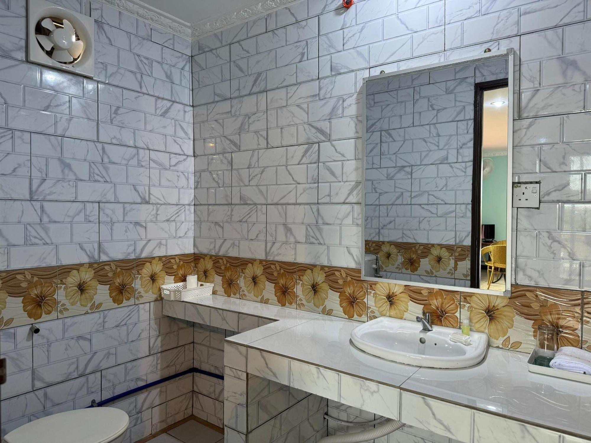 ラハダトゥMyoldhouseアパートメント エクステリア 写真
